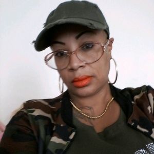 Meet your Posher, Delores